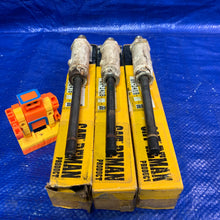 Load image into Gallery viewer, Caterpillar 0R-3418 Nozzle AS, Fuel Injection Nozzle *Lot of (3)* (Used-Reman)