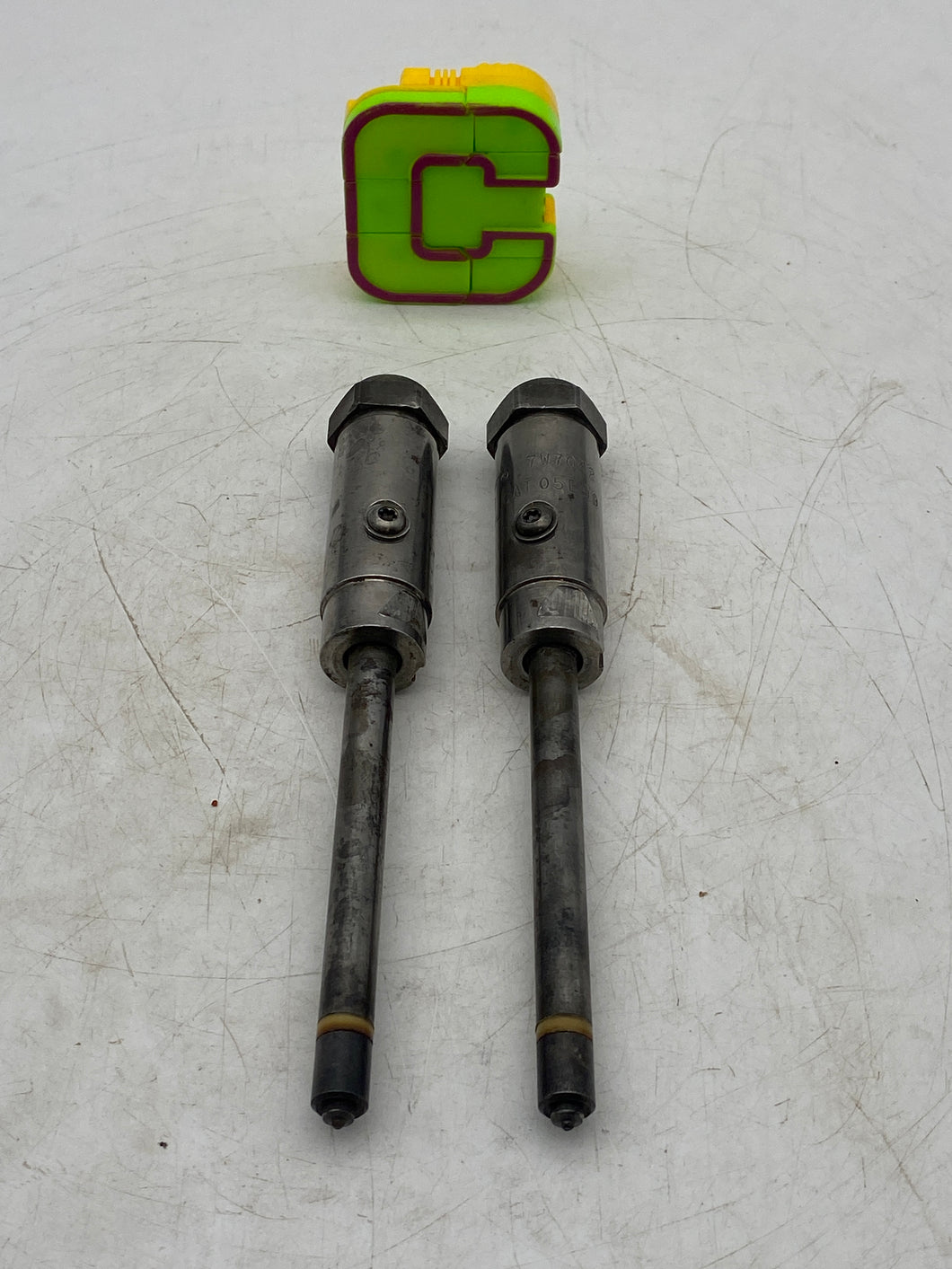 Caterpillar 7W-7042 Fuel Valve Nozzle Assembly, *Lot of (2)* (Used)