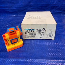 Load image into Gallery viewer, Siemens 3TF3400-0AK6 Contactor (Used)