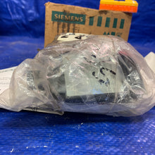 Load image into Gallery viewer, Siemens A02JLD64 MCCB 2 Auxiliary Switch (Open Box)