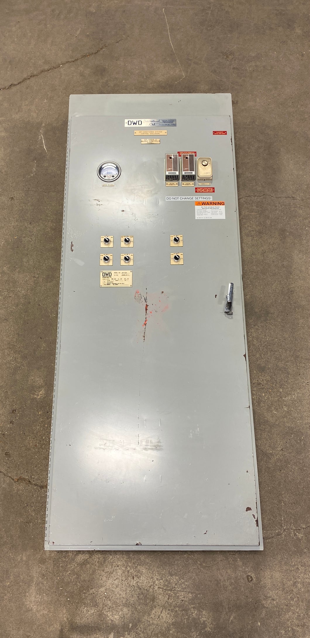 DWD International ACP-9336 Air Conditioning System Control Enclosure, 460 VAC (Used)