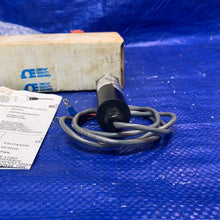 Load image into Gallery viewer, Omega PX305-1KGI Pressure Transducer, Range: 0-1000 PSIG, Proof: 2000 PSIG, 12-67 VDC, 4-20 mA (Used)
