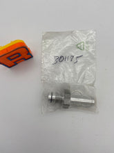 Load image into Gallery viewer, Mahle Ind. PiS 3098 Differential Pressure Indicator, P/N: 77669989 (No Box)