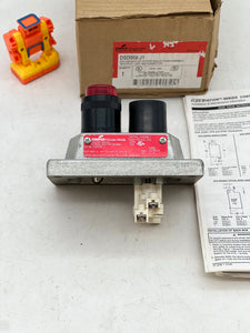 Cooper Crouse-Hinds DSD958 Cover Asy w/ Pilot Light, Pushbutton (New)