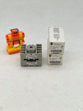 Load image into Gallery viewer, Allen-Bradley 700-HA32Z24 Relay 24VDC 10A w/ 700-HN125 Relay Base *Lot of (2)* (Open Box)
