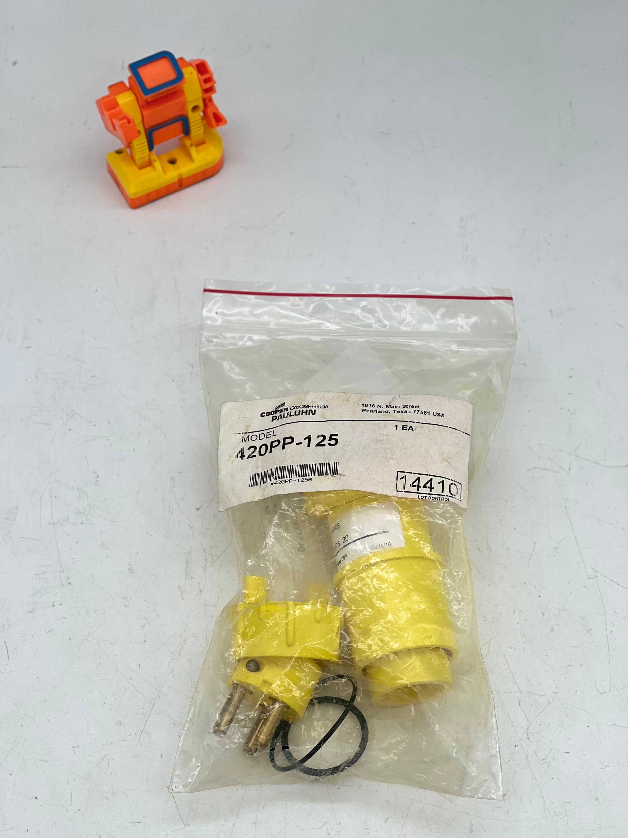 ACDelco Silver 14D2173CH (19422671) Ceramic Front Disc Brake Pad - View #2