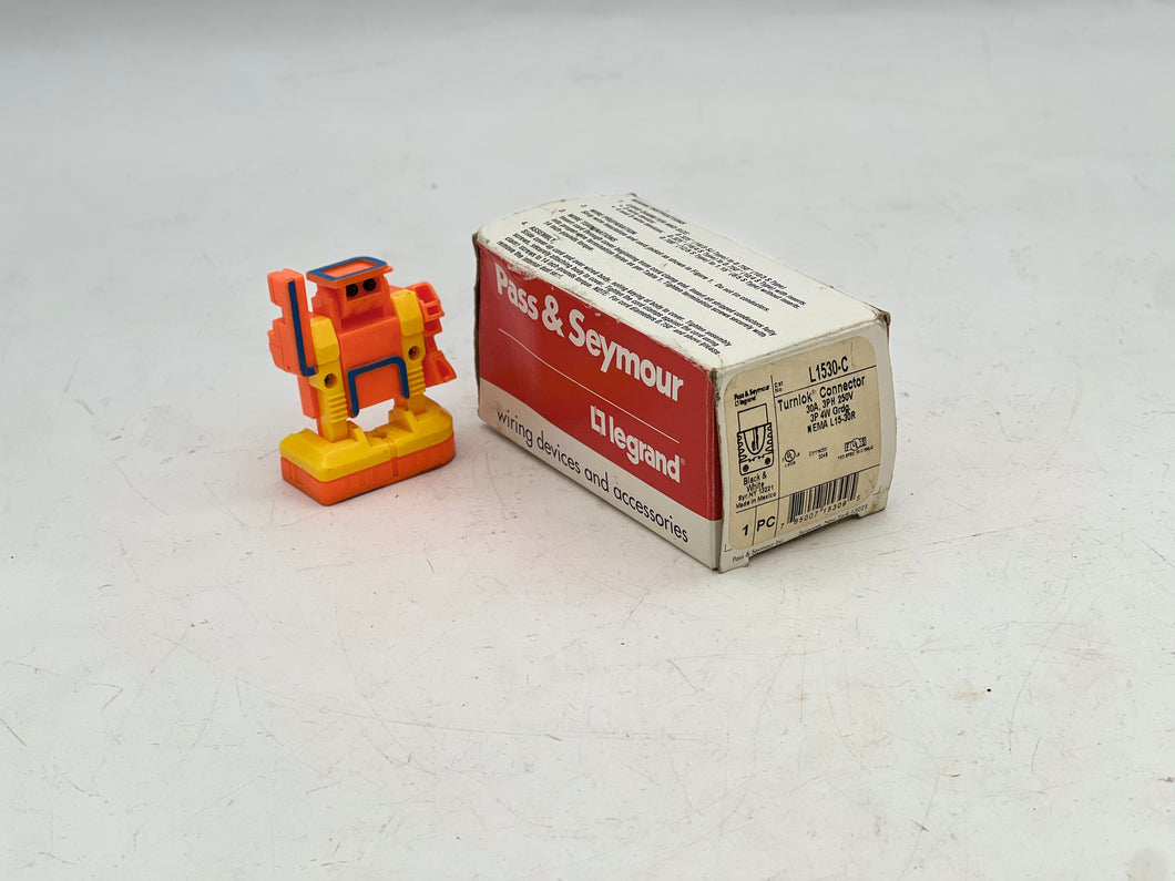 Legrand Pass & Seymour L1530-C Turnlock Connector (New)
