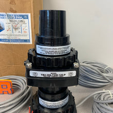 Load image into Gallery viewer, McDermott TB2-266-TOW-120-P Double Head Yellow Towing Light, 30&#39; Cable (Open Box)