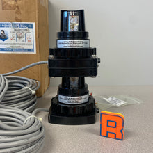 Load image into Gallery viewer, McDermott TB2-266-TOW-120-P Double Head Yellow Towing Light, 30&#39; Cable (Open Box)