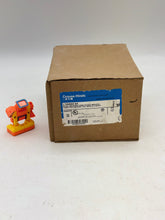 Load image into Gallery viewer, Eaton Crouse-Hinds LT5090G-SA 90Deg Liquidtight Connect w/ Ground, 1/2&quot; *Box of (25)* (New)