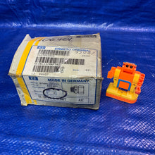Load image into Gallery viewer, Parker Fluid Connectors 845321, GE-35-PL 1-1/4&quot; NPT, *Lot of (2) Boxes* (New)