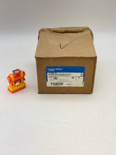 Load image into Gallery viewer, Eaton Crouse-Hinds LT100G-SA Liquidtight Straight Connect w/ Ground  Lug, 1&quot; *Box of (5)* (New)