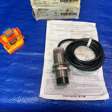 Load image into Gallery viewer, Cutler-Hammer E57-30LU15-D Ser. E1 Tubular Inductive Proximity Sensor *Lot of (4) * (Open Box)