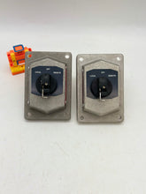 Load image into Gallery viewer, Eaton Crouse-Hinds DSD925-SA-LC-OF-RM Ex. Proof Front Op. Selector Switch (Used)