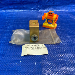 Shuttle Valve 7915-7625080 (No Box)