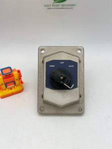 Eaton Crouse-Hinds DSD925-SA-HN-OF-AU Ex. Proof Front Op. Selector Switch (Used)