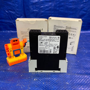 Siemens 3RP1512-1AQ30 Time Relay, *Lot of (2) Relays*