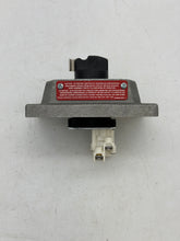 Load image into Gallery viewer, Eaton Crouse-Hinds DSD925-SA-LC-OF-RM Ex. Proof Front Op. Selector Switch (Used)