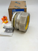 Load image into Gallery viewer, Eaton Crouse-Hinds LT350-SA Liquidtight Straight Connect, 3-1/2&quot; (New)