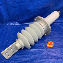 Load image into Gallery viewer, H-J Enterprises Virginia Transformer Warco 55526223H (VT), AS1498-008 (H-J), 15kV-110kV BIL Bushing, 1&quot; Stud Dia., Porcelain Shell (No Box)