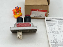 Load image into Gallery viewer, Cooper Crouse-Hinds DSD958 Cover Asy w/ Pilot Light, Pushbutton (New)