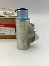 Load image into Gallery viewer, Eaton Crouse-Hinds EYD516 Male &amp; Female Hub Sealing Fitting w/ Drains, 1-1/2&quot; (New)
