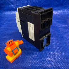 Load image into Gallery viewer, Siemens 3RV1031-4EA10 Circuit Breaker, *Item Has a Small Blemish On 1 Corner* (Open Box)