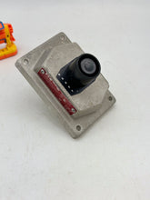 Load image into Gallery viewer, Eaton Crouse-Hinds EDS2184-SA-RS Expl. Proof Front Op. Pushbutton (Used)