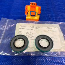 Load image into Gallery viewer, Goulds Sealing Devices Inc. Oil Seal 8690-64324, *Lot of (2) Seals* (New)