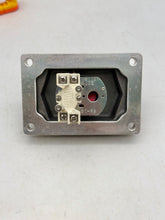 Load image into Gallery viewer, Eaton Crouse-Hinds DSD925-SA-LC-OF-RM Ex. Proof Front Op. Selector Switch (Used)