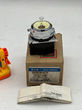 Load image into Gallery viewer, Eaton Cutler Hammer 10250T201NC1N Indicating Light Ser B2 *Missing Red Lens Cap* (Open Box)