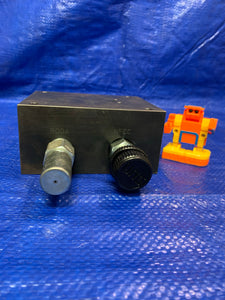 Sun Hydraulics 9608 26A J03 0DJ8-K1 Manifold (No Box)