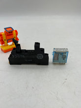 Load image into Gallery viewer, Allen-Bradley 700-HK36Z24 Relay w/ 700-HN121 Socket *Lot of (28)* (Used)