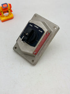 Eaton Crouse-Hinds EDS21273-SA-S635 Expl. Proof Selector Switch (Used)