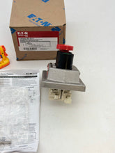 Load image into Gallery viewer, Eaton Crouse-Hinds DSD922-SA-S111 Expl. Proof Front Op. Pushbuttons (New)