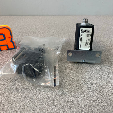 Burkert 95308153 Type 6014 Plunger Valve, 3/2 Way Direct-Acting (No Box)