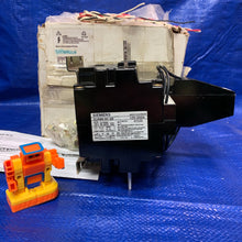Load image into Gallery viewer, Siemens 3UA6600-3B Overload Relay, 125-200A (Open Box)