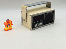 Load image into Gallery viewer, Scandinavian Micro Systems LR40-DC v3.7 Digital Gyro Repeater w/ Bracket (Used)