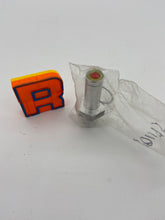 Load image into Gallery viewer, Mahle Ind. PiS 3098 Differential Pressure Indicator, P/N: 77669989 (No Box)