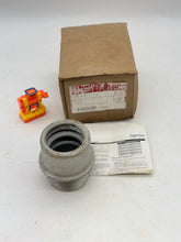 Load image into Gallery viewer, Eaton Crouse-Hinds ES76 Female Sealing Hub, 2-1/2 x 2&quot; (Open Box)