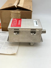 Load image into Gallery viewer, Det-Tronics 000811-105 Q811 CGS Duct Mount Enclosure, 3/4&quot; w/ Inlet Tube (Open Box)
