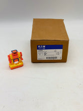 Load image into Gallery viewer, Eaton Crouse-Hinds LCC5 Cable Tray Conduit Clamp, 1-1/2&quot; *Box of (2)* (New)