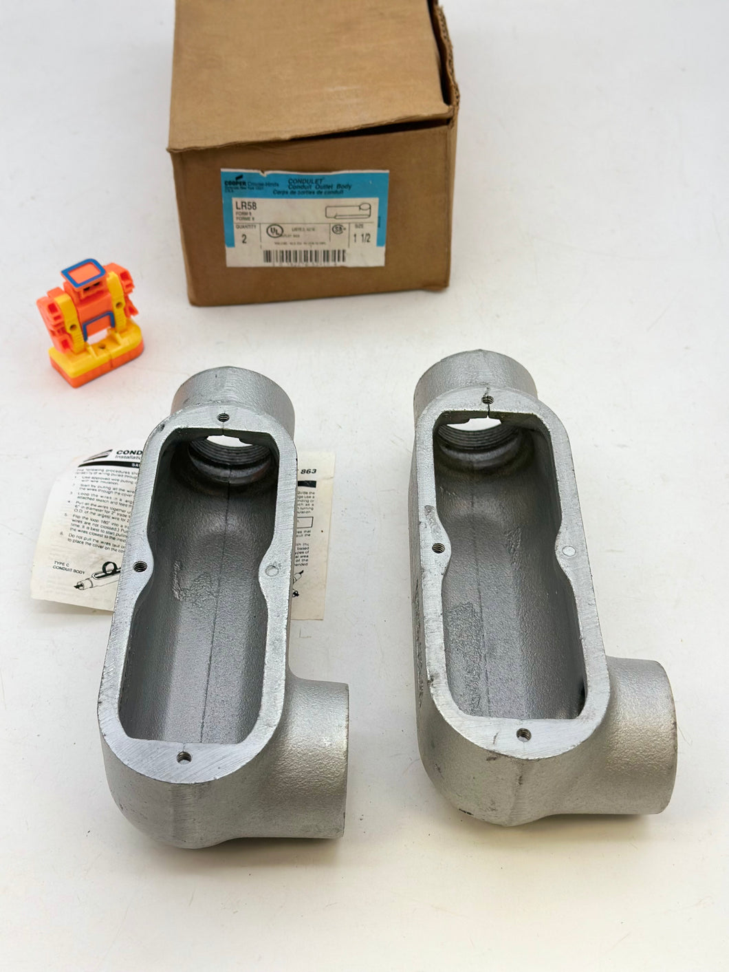 Eaton Crouse-Hinds LR58 Form 8 Conduit Outlet Body, 1.5” *Box of (2)* (New)