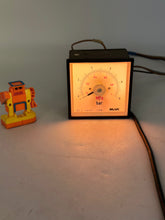 Load image into Gallery viewer, MAK LSP96 0-10 Bar Panel Meter (Used)