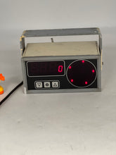 Load image into Gallery viewer, Scandinavian Micro Systems LR40-DC v3.7 Digital Gyro Repeater w/ Bracket (Used)