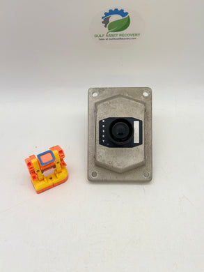 Eaton Crouse-Hinds EDS2184-SA-RS Expl. Proof Front Op. Pushbutton (Used)
