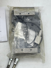 Load image into Gallery viewer, StoneL Axiom AMI96BA02SRA Comm. Control Module w/ Mount Kit (Open Box)