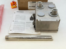 Load image into Gallery viewer, Det-Tronics 000811-105 Q811 CGS Duct Mount Enclosure, 3/4&quot; w/ Inlet Tube (Open Box)