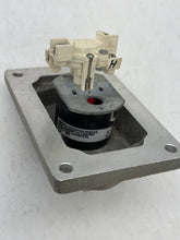 Load image into Gallery viewer, Eaton Crouse-Hinds DSD925-SA-HN-OF-AU Ex. Proof Front Op. Selector Switch (Used)