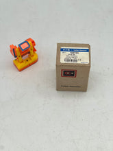 Load image into Gallery viewer, Eaton Cutler-Hammer 10250T181N Standard Indicator Light (New)